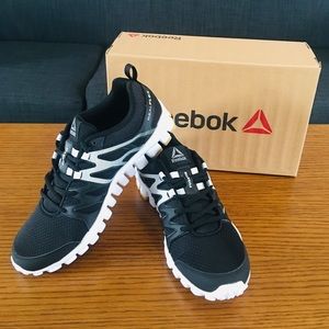 New in Box Reebok Real Flex Men’s Sz 8.5